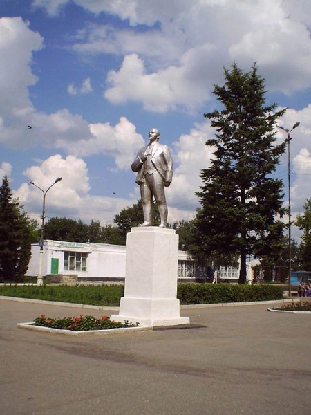 памятник ленину в тербунах